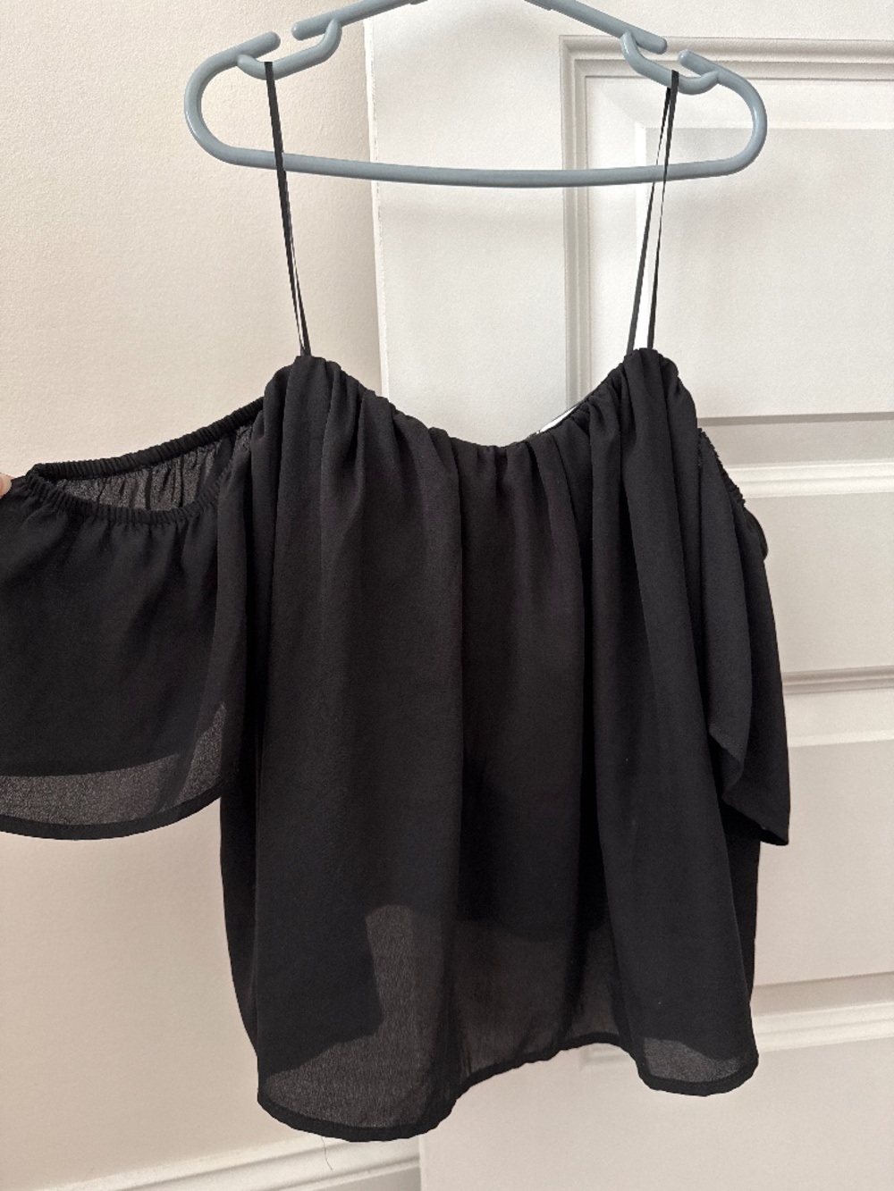Vestique black cold-shoulder chiffon cami blouse